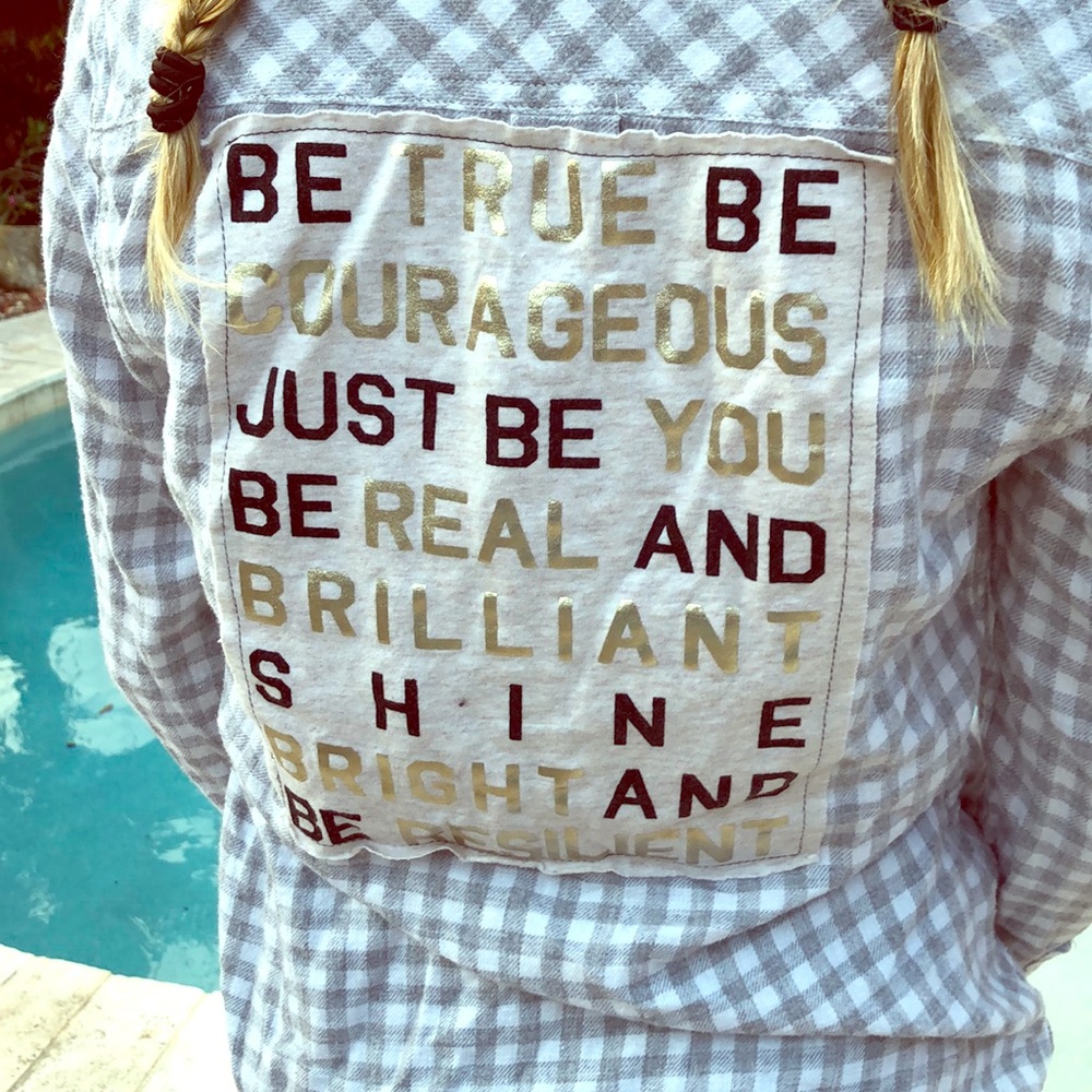 Beautiful & comfy statement shirt -Worn once